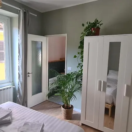 La Rondine Apartman Luino